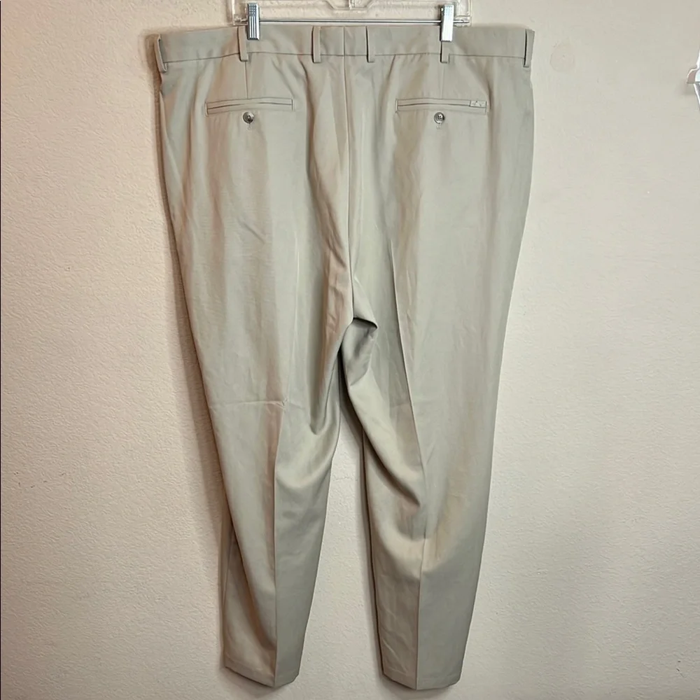 Greg Norman Collection Sz 44W x 43L  Tan Chinos Tailored Fit